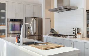 Mountain-View Lodge near Vail Village - Vail, Colorado