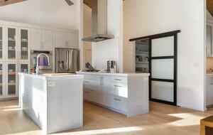 Mountain-View Lodge near Vail Village - Vail, Colorado