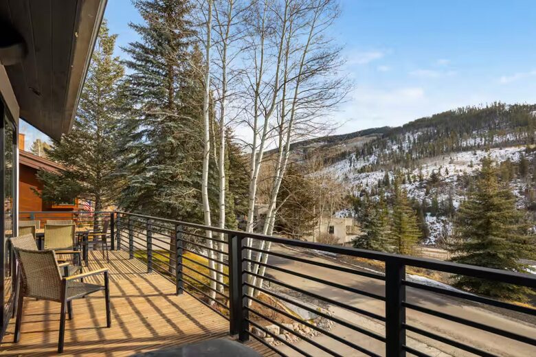 Mountain-View Lodge near Vail Village - Vail, Colorado