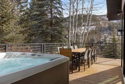 Mountain-View Lodge near Vail Village - Vail, Colorado