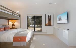 Mountain-View Lodge near Vail Village - Vail, Colorado