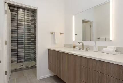 Mountain-View Lodge near Vail Village - Vail, Colorado