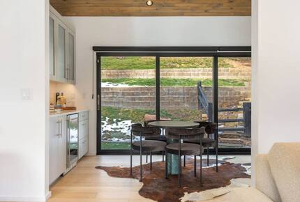 Mountain-View Lodge near Vail Village - Vail, Colorado