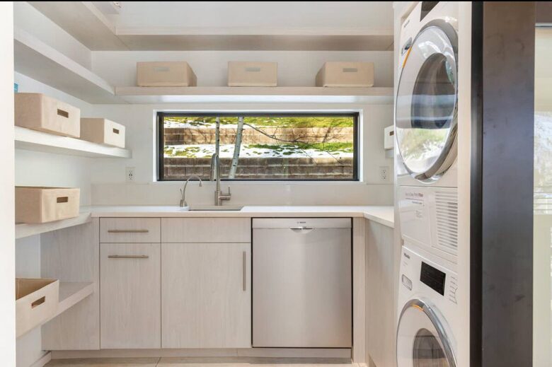 Mountain-View Lodge near Vail Village - Vail, Colorado