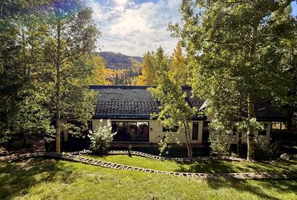 Mountain-View Lodge near Vail Village - Vail, Colorado