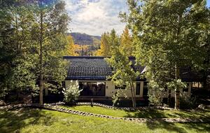 Mountain-View Lodge near Vail Village - Vail, Colorado