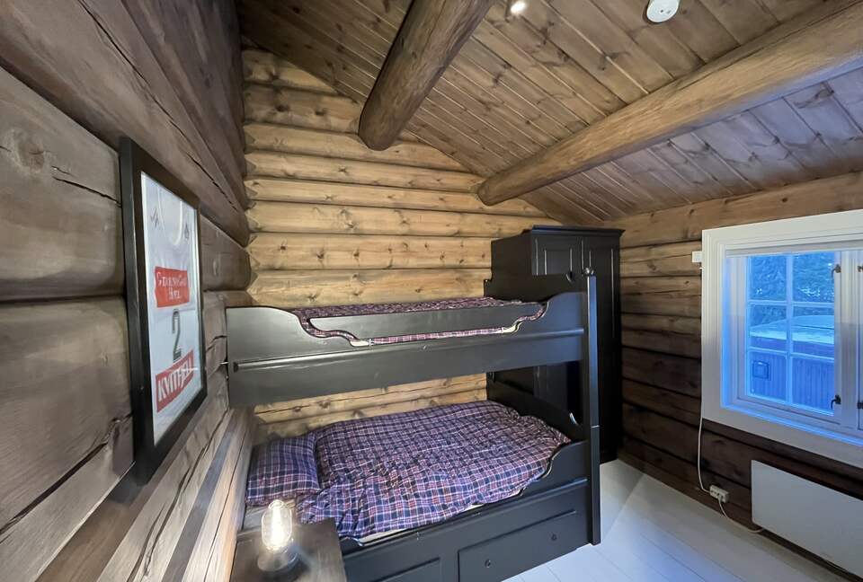 Kvitfjell, Authentic Scandinavian Log Cabin with Ski-Out Access - Fåvang, Norway