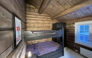 Kvitfjell, Authentic Scandinavian Log Cabin with Ski-Out Access - Fåvang, Norway