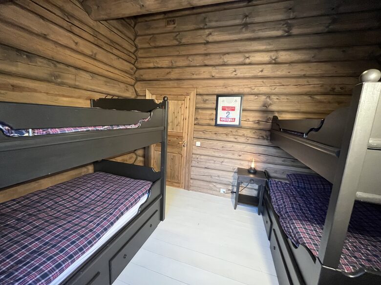 Kvitfjell, Authentic Scandinavian Log Cabin with Ski-Out Access - Fåvang, Norway