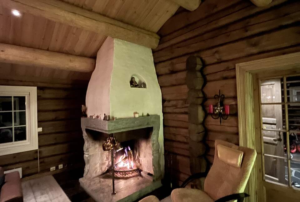 Kvitfjell, Authentic Scandinavian Log Cabin with Ski-Out Access - Fåvang, Norway
