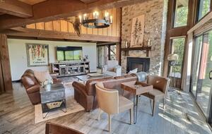 Well-Appointed Townhome Overlooking Dillon Reservoir - Silverthorne, Colorado