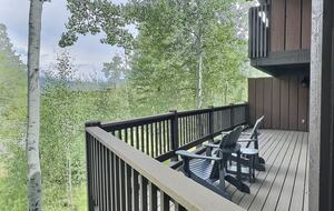 Well-Appointed Townhome Overlooking Dillon Reservoir - Silverthorne, Colorado