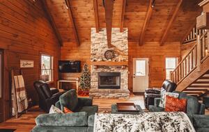 A Secluded Hocking Hills Cabin Retreat - McArthur, Ohio