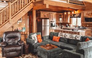 A Secluded Hocking Hills Cabin Retreat - McArthur, Ohio