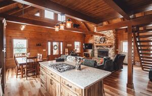 A Secluded Hocking Hills Cabin Retreat - McArthur, Ohio