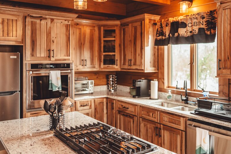 A Secluded Hocking Hills Cabin Retreat - McArthur, Ohio