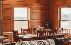 A Secluded Hocking Hills Cabin Retreat - McArthur, Ohio