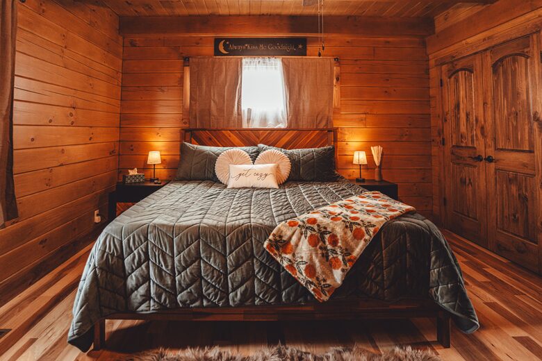 A Secluded Hocking Hills Cabin Retreat - McArthur, Ohio