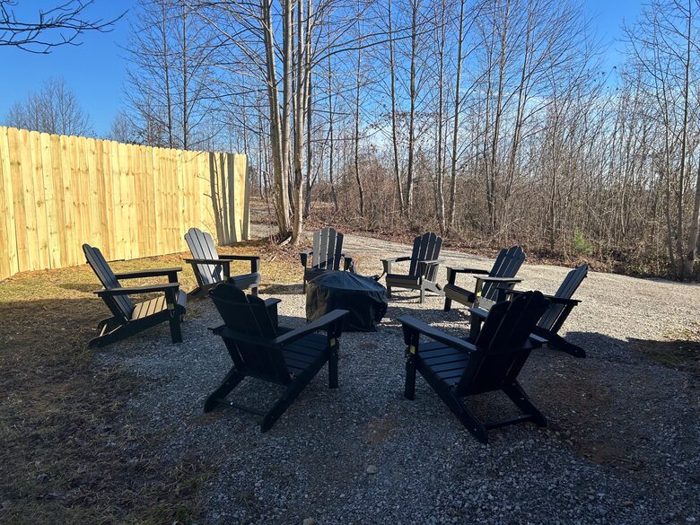 A Secluded Hocking Hills Cabin Retreat - McArthur, Ohio