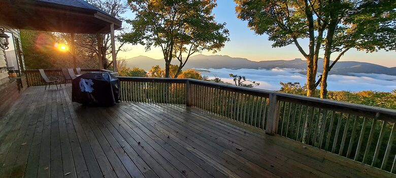 Balcony - Sunrise and Grandfather Mtn view