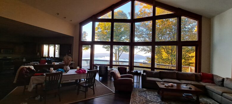 Main living roon w views