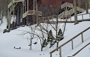 Front of house - snow