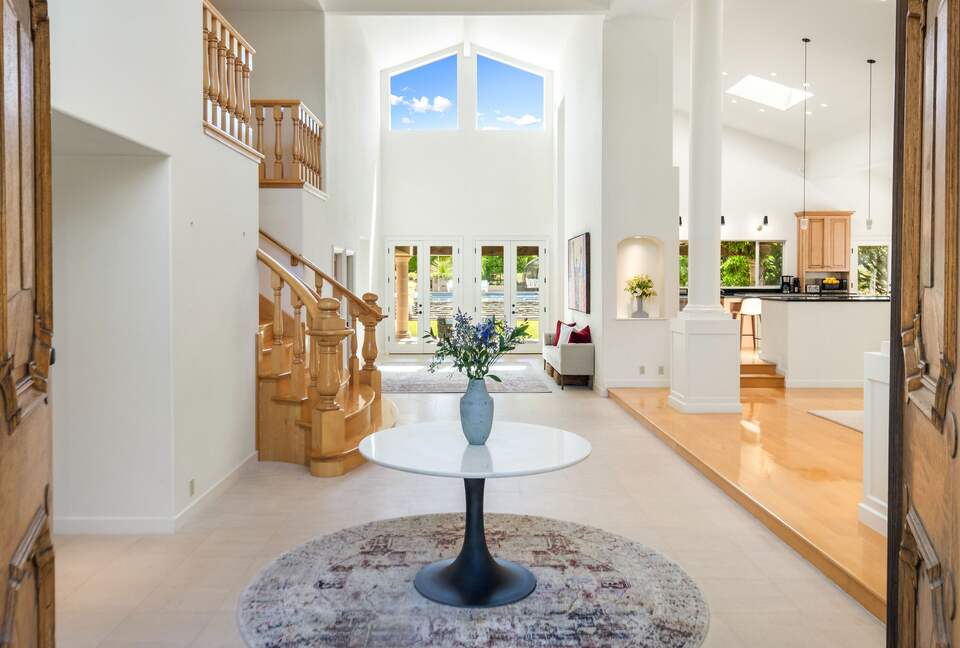 Luxury Wine Country Retreat Surrounded by Oaks & Open Skies - Sonoma, California