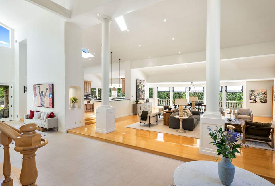 Luxury Wine Country Retreat Surrounded by Oaks & Open Skies - Sonoma, California