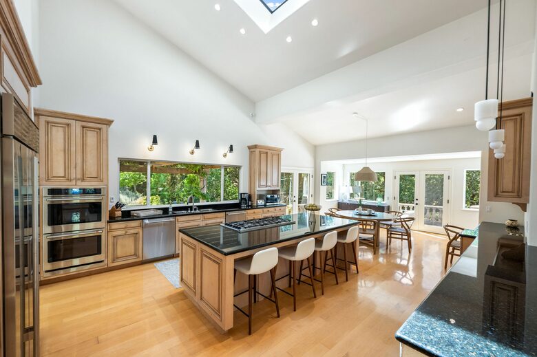 Luxury Wine Country Retreat Surrounded by Oaks & Open Skies - Sonoma, California