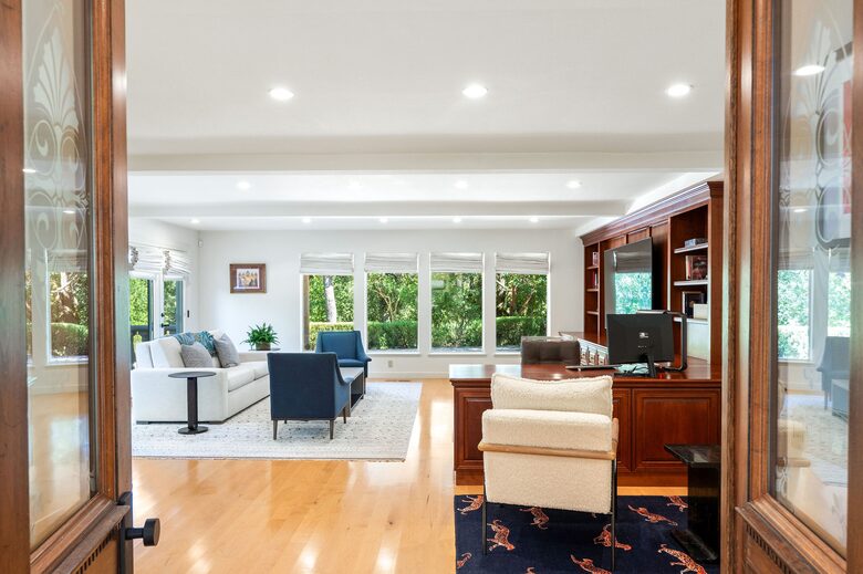 Luxury Wine Country Retreat Surrounded by Oaks & Open Skies - Sonoma, California