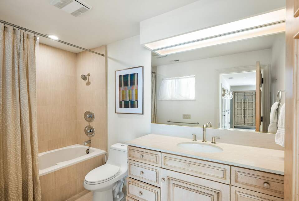 Luxury Wine Country Retreat Surrounded by Oaks & Open Skies - Sonoma, California