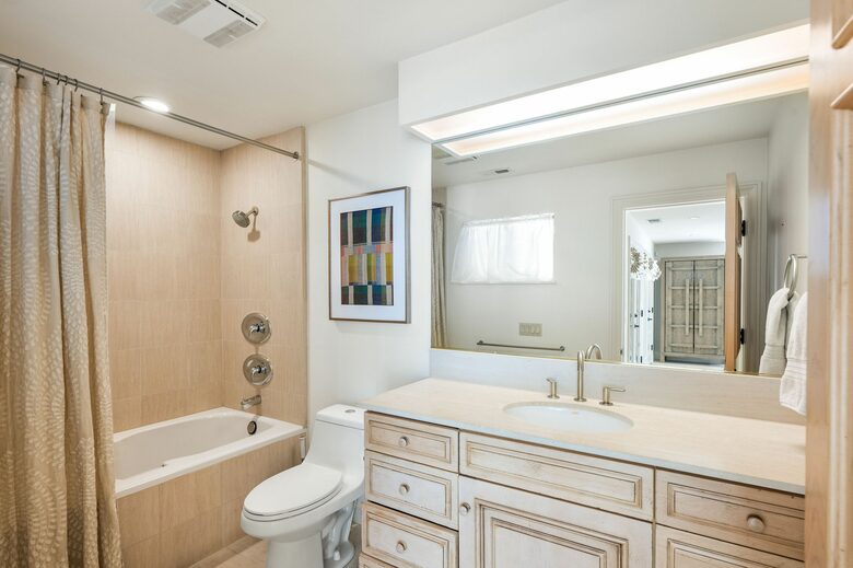 Luxury Wine Country Retreat Surrounded by Oaks & Open Skies - Sonoma, California