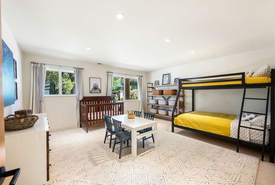 Luxury Wine Country Retreat Surrounded by Oaks & Open Skies - Sonoma, California