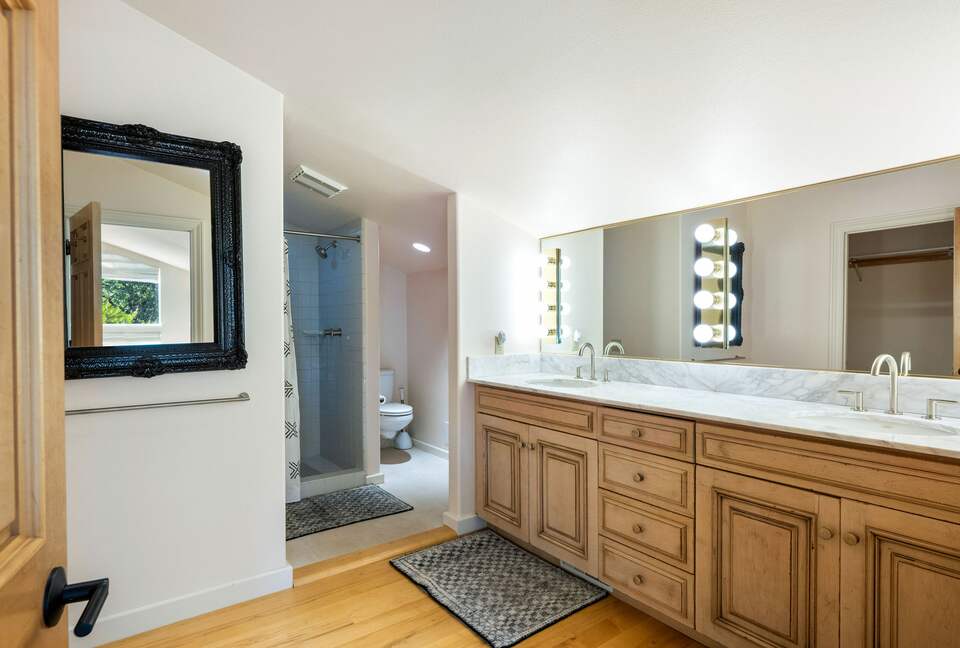 Luxury Wine Country Retreat Surrounded by Oaks & Open Skies - Sonoma, California