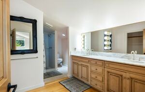 Luxury Wine Country Retreat Surrounded by Oaks & Open Skies - Sonoma, California