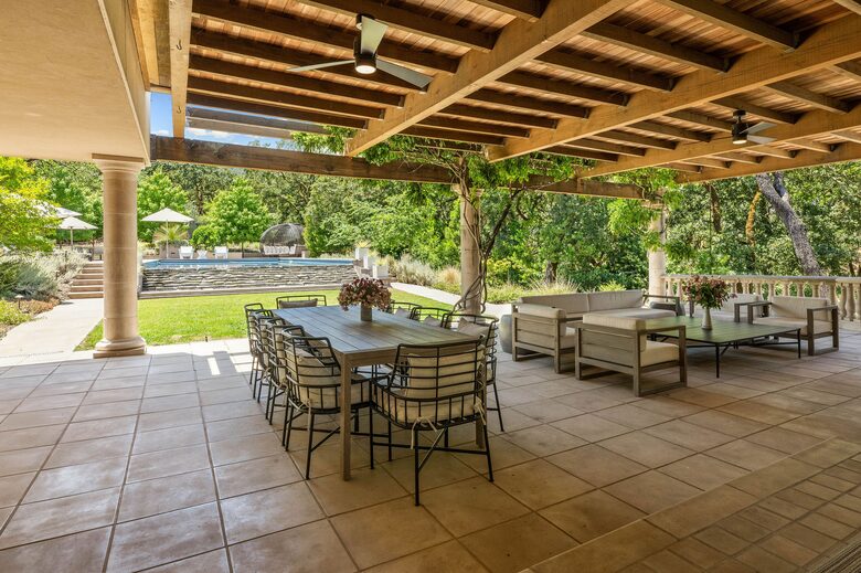 Luxury Wine Country Retreat Surrounded by Oaks & Open Skies - Sonoma, California