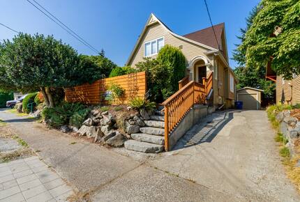 Modern Comfort in a Classic Beacon Hill Home - Seattle, Washington