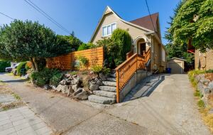 Modern Comfort in a Classic Beacon Hill Home - Seattle, Washington
