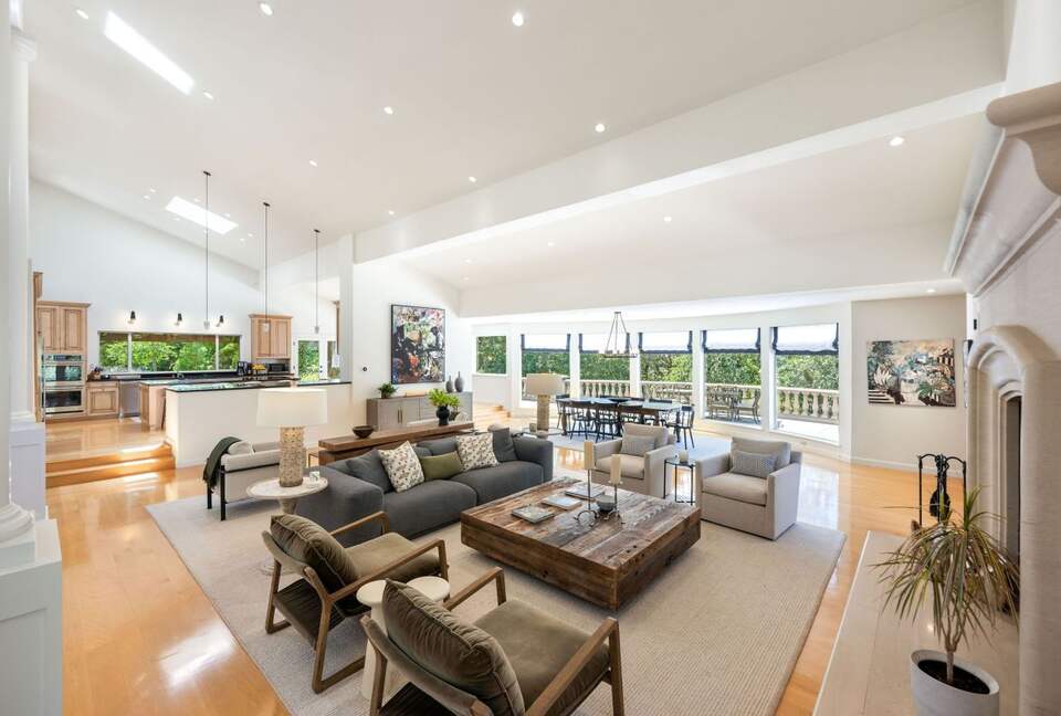 Luxury Wine Country Retreat Surrounded by Oaks & Open Skies - Sonoma, California