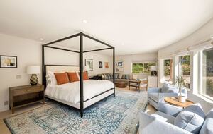 Luxury Wine Country Retreat Surrounded by Oaks & Open Skies - Sonoma, California