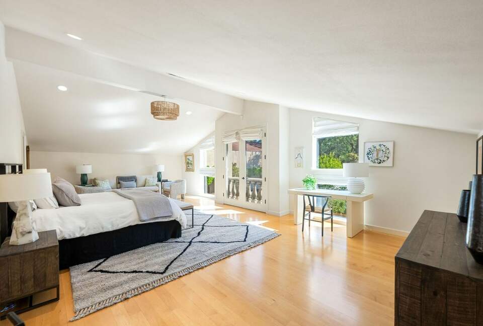 Luxury Wine Country Retreat Surrounded by Oaks & Open Skies - Sonoma, California