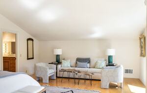 Luxury Wine Country Retreat Surrounded by Oaks & Open Skies - Sonoma, California