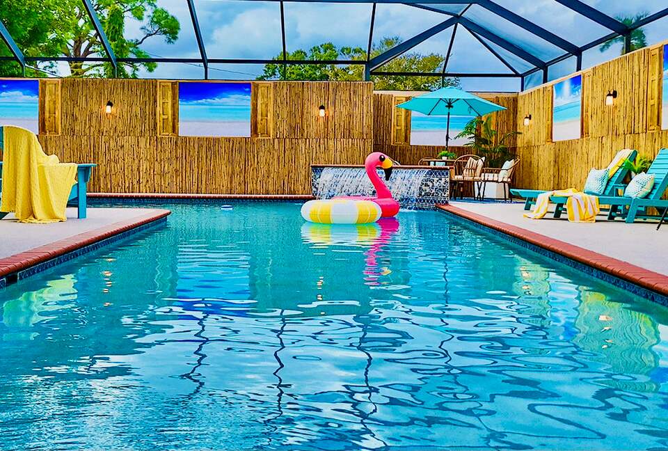 Siesta Key Tiki Hut Hideaway | With a large private pool - Sarasota, Florida