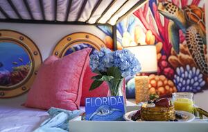 Siesta Key Tiki Hut Hideaway | With large private pool & spa - Sarasota, Florida