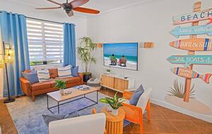 Siesta Key Tiki Hut Hideaway | With large private pool & spa - Sarasota, Florida