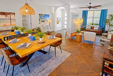 Siesta Key Tiki Hut Hideaway | With large private pool & spa - Sarasota, Florida