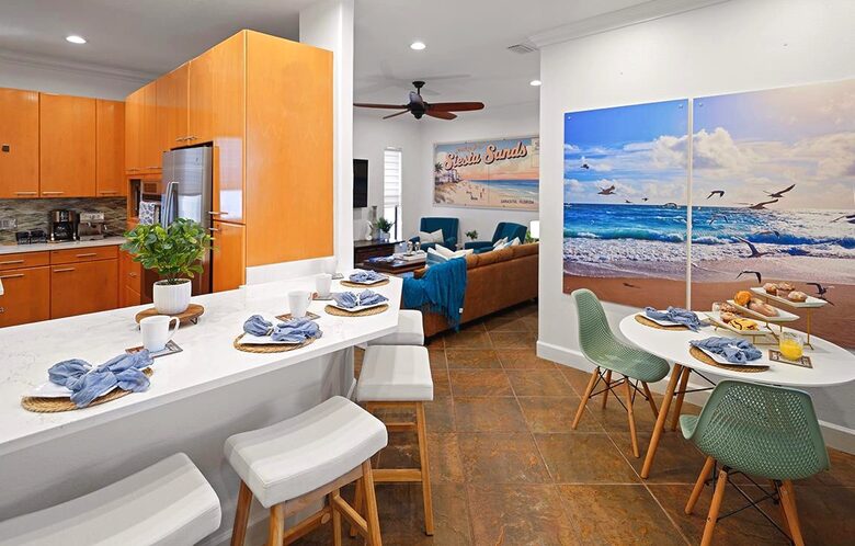 Siesta Key Tiki Hut Hideaway | With large private pool & spa - Sarasota, Florida