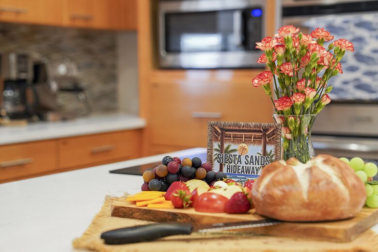 Siesta Key Tiki Hut Hideaway | With large private pool & spa - Sarasota, Florida