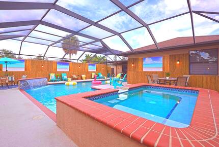 Siesta Key Tiki Hut Hideaway | With large private pool & spa - Sarasota, Florida