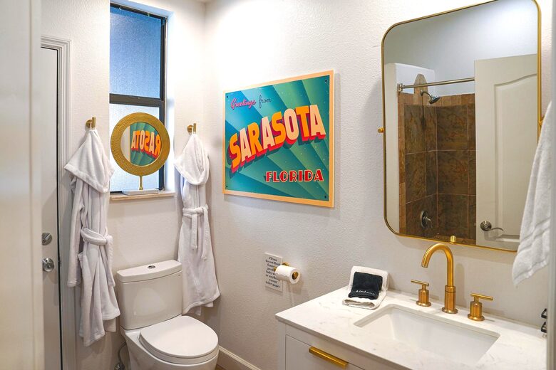 Siesta Key Tiki Hut Hideaway | With large private pool & spa - Sarasota, Florida